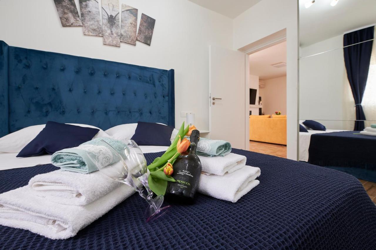 New 4* Apartman Zoa In Trogir Exterior photo