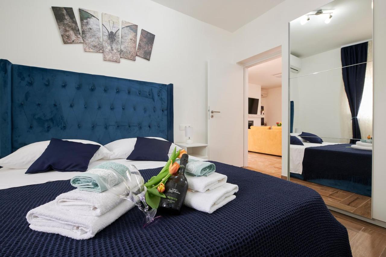 New 4* Apartman Zoa In Trogir Exterior photo